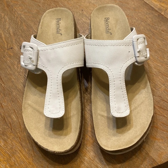 NEW Bjorndal White Penelope Thong Sandals, Cork insole, White & Jute Bottoms Sz7 - Picture 2 of 11
